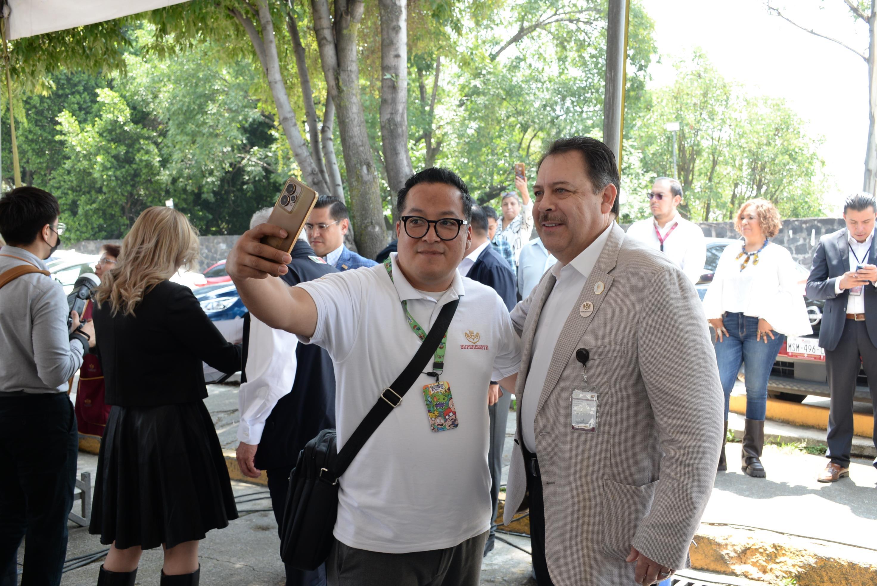 Inauguración de la Nueva Unidad de superISSSTE, en los almacenes, San Fernando No. 547